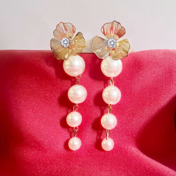Gold Flower Pearl Eardrop Earrings DRE61