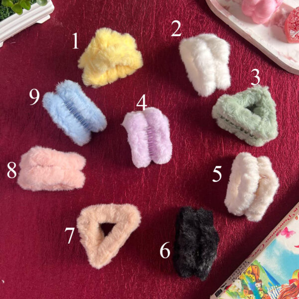 Hair Claw Clip Fur Clutchers For Women Korean Faux Fur Triangle Claw Clips For Girls Elegant Hair Clips Accessories DRHA25