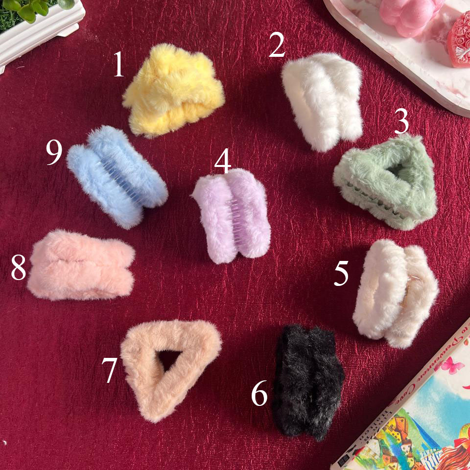 Hair Claw Clip Fur Clutchers For Women Korean Faux Fur Triangle Claw Clips For Girls Elegant Hair Clips Accessories DRHA25